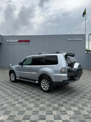 Mitsubishi Pajero 2007 Silver