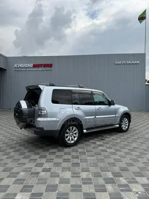 Mitsubishi Pajero 2007 Silver