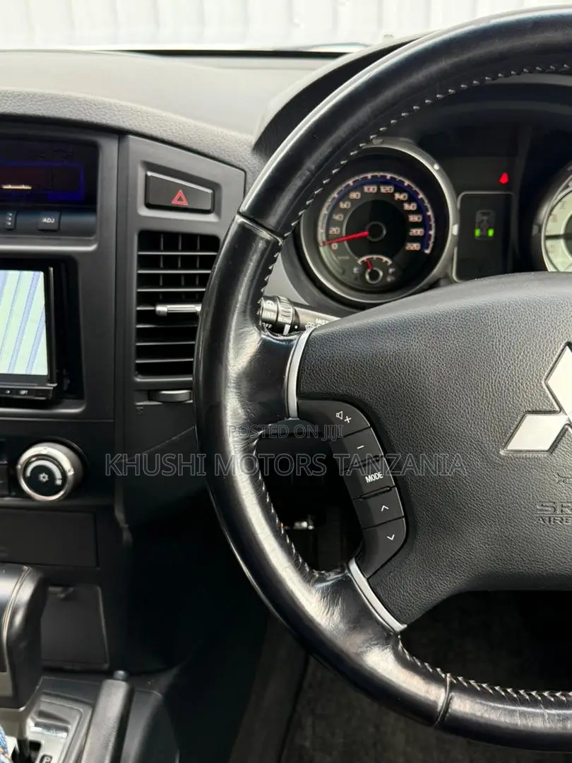 Mitsubishi Pajero 2007 Silver