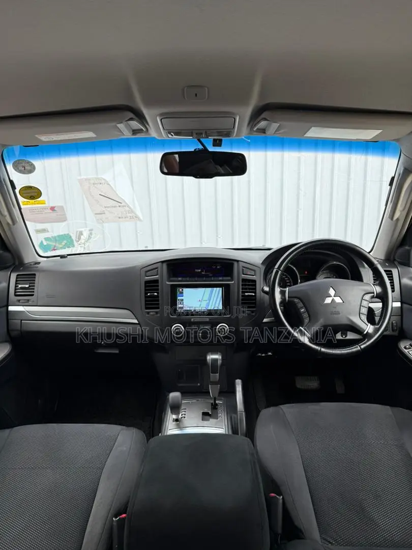 Mitsubishi Pajero 2007 Silver