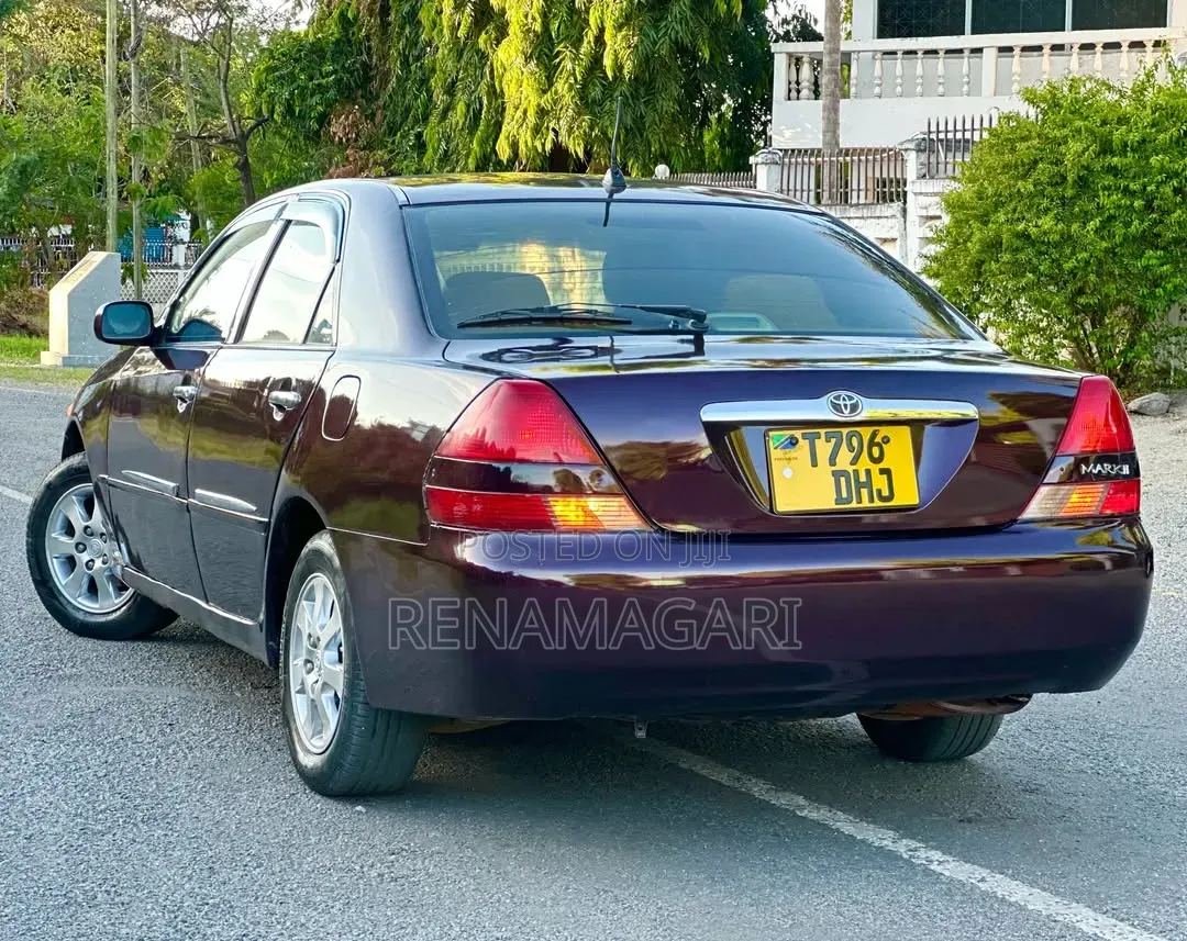 Toyota Mark II 2003 Maroon