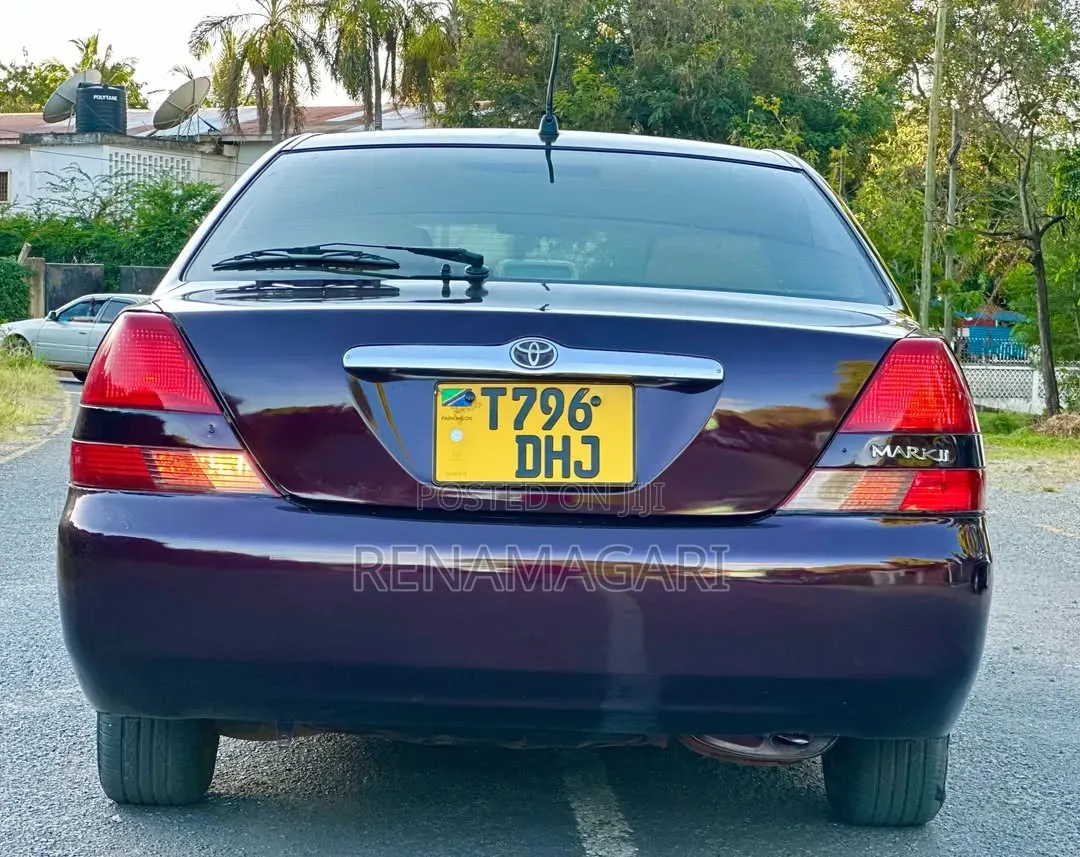 Toyota Mark II 2003 Maroon