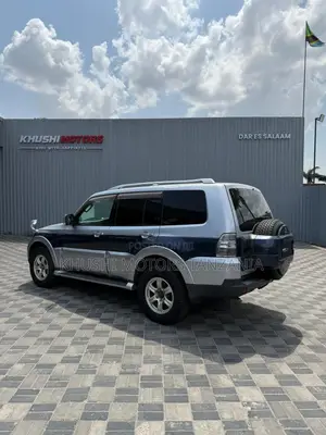 Mitsubishi Pajero 2007 Gray