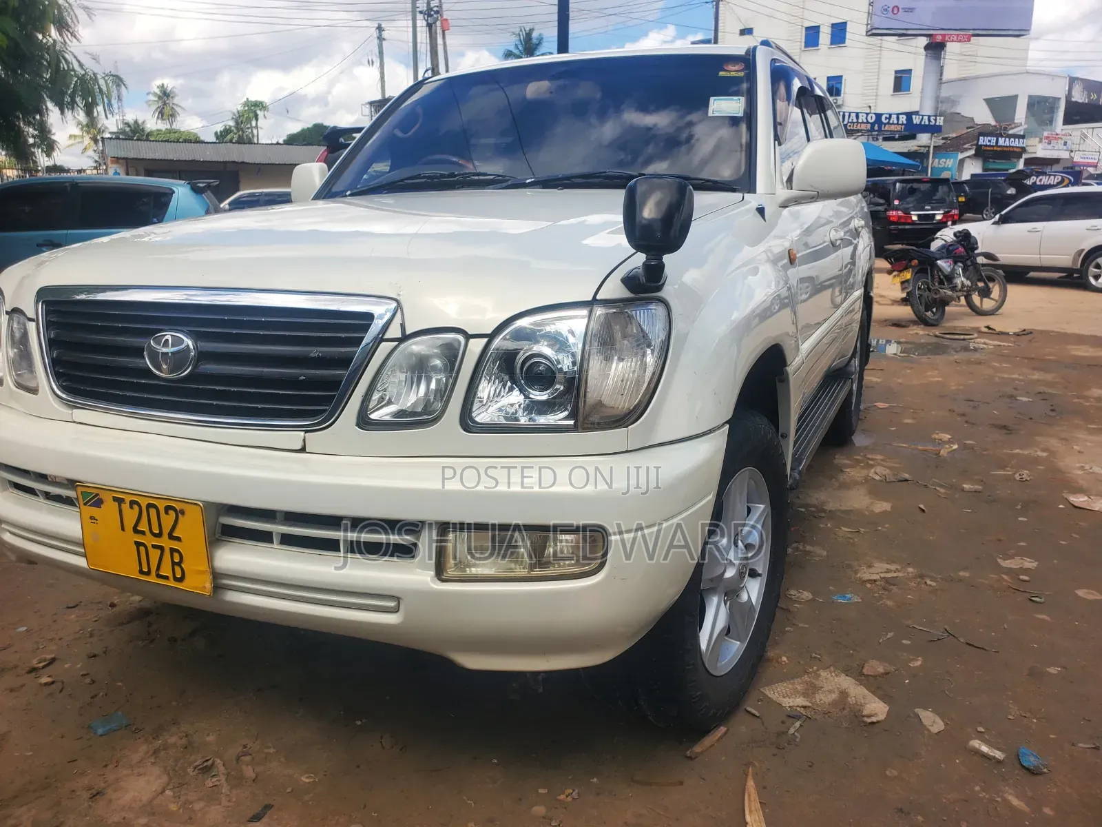 Toyota Land Cruiser 2004 White