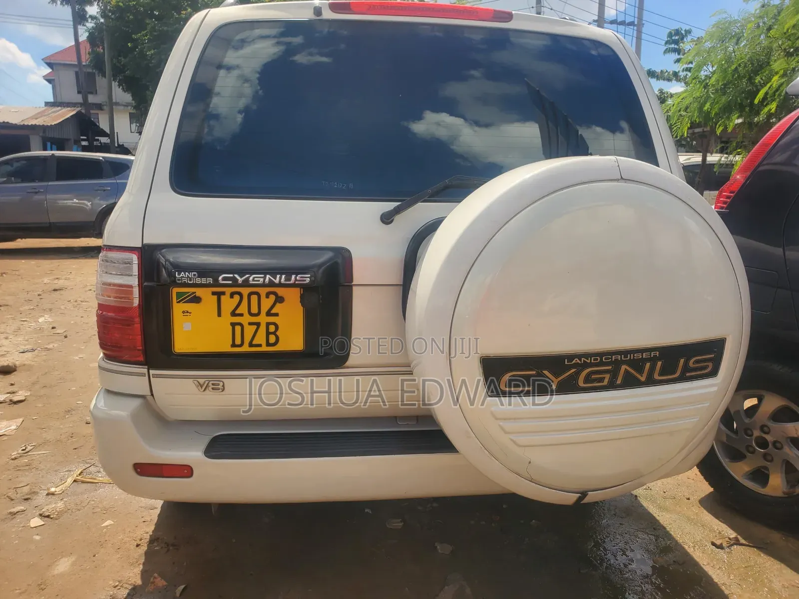Toyota Land Cruiser 2004 White