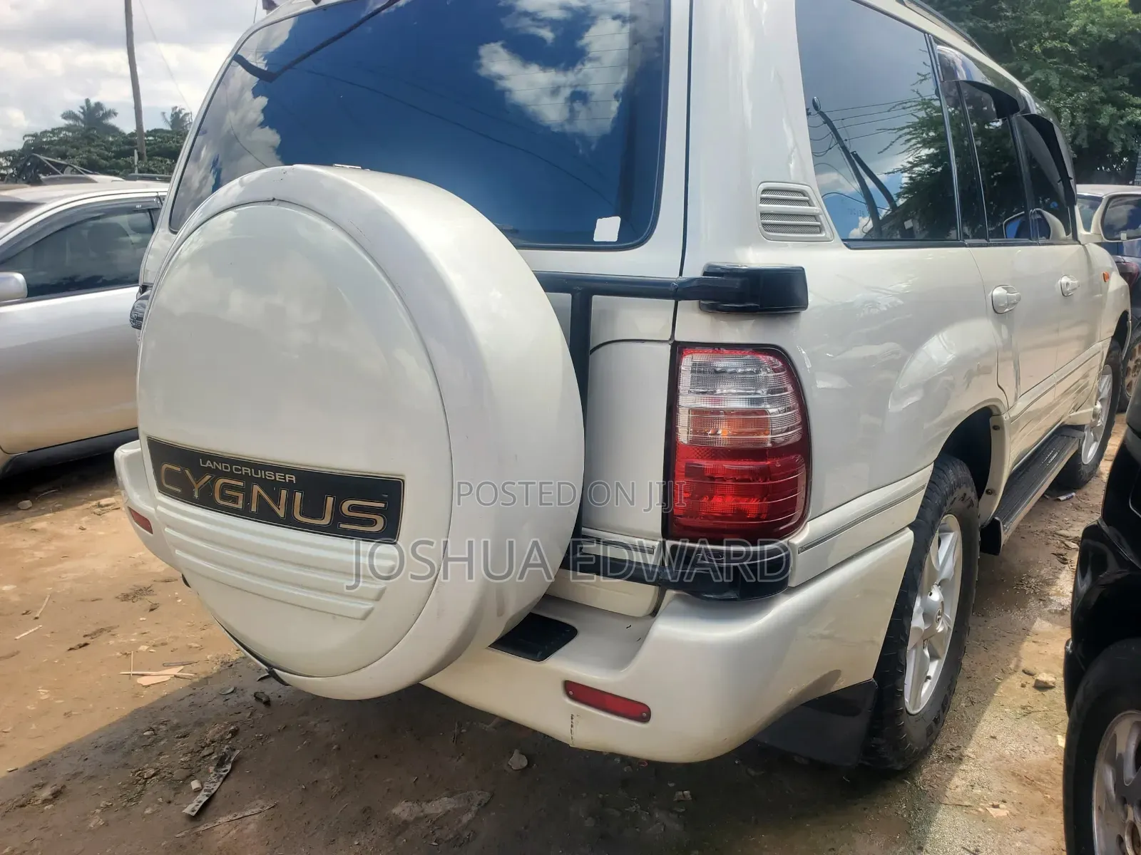 Toyota Land Cruiser 2004 White