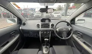 Toyota IST 2004 White