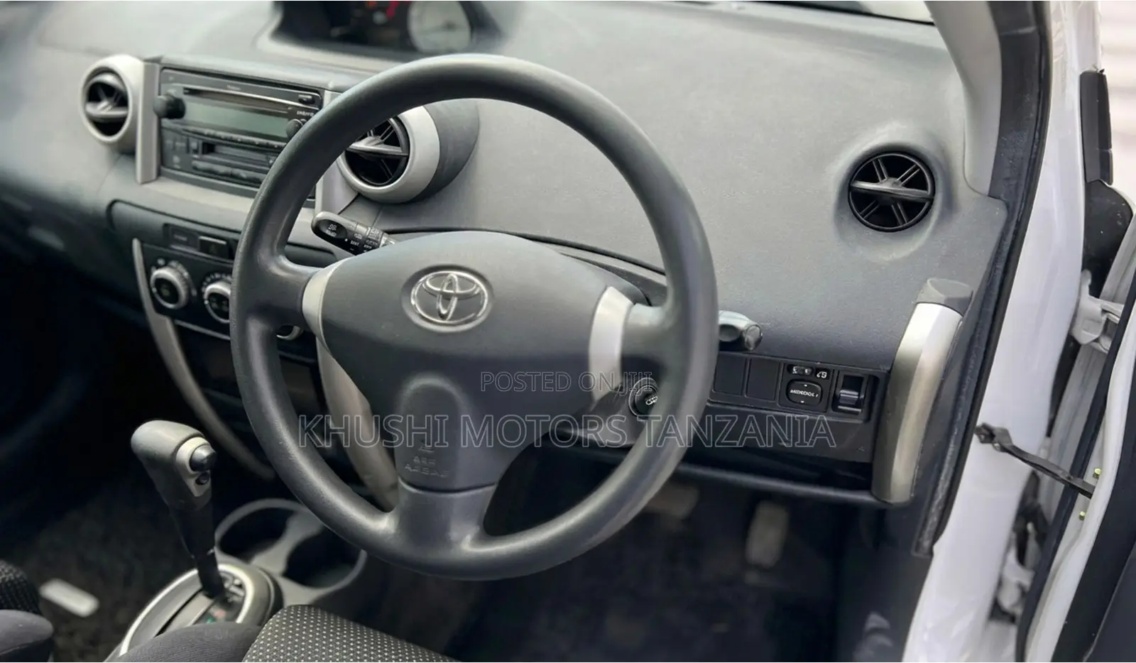 Toyota IST 2004 White