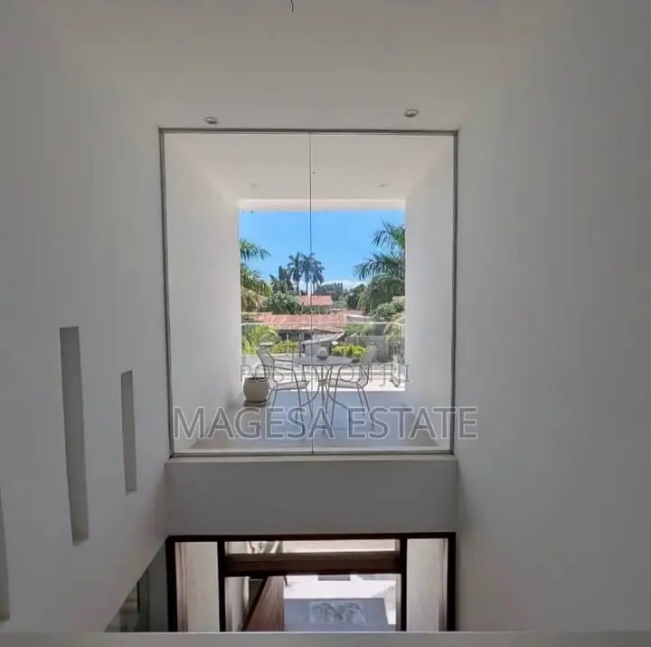 Furnished 8bdrm House in Ada Estate for rent