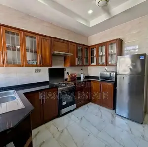 Furnished 8bdrm House in Ada Estate for rent