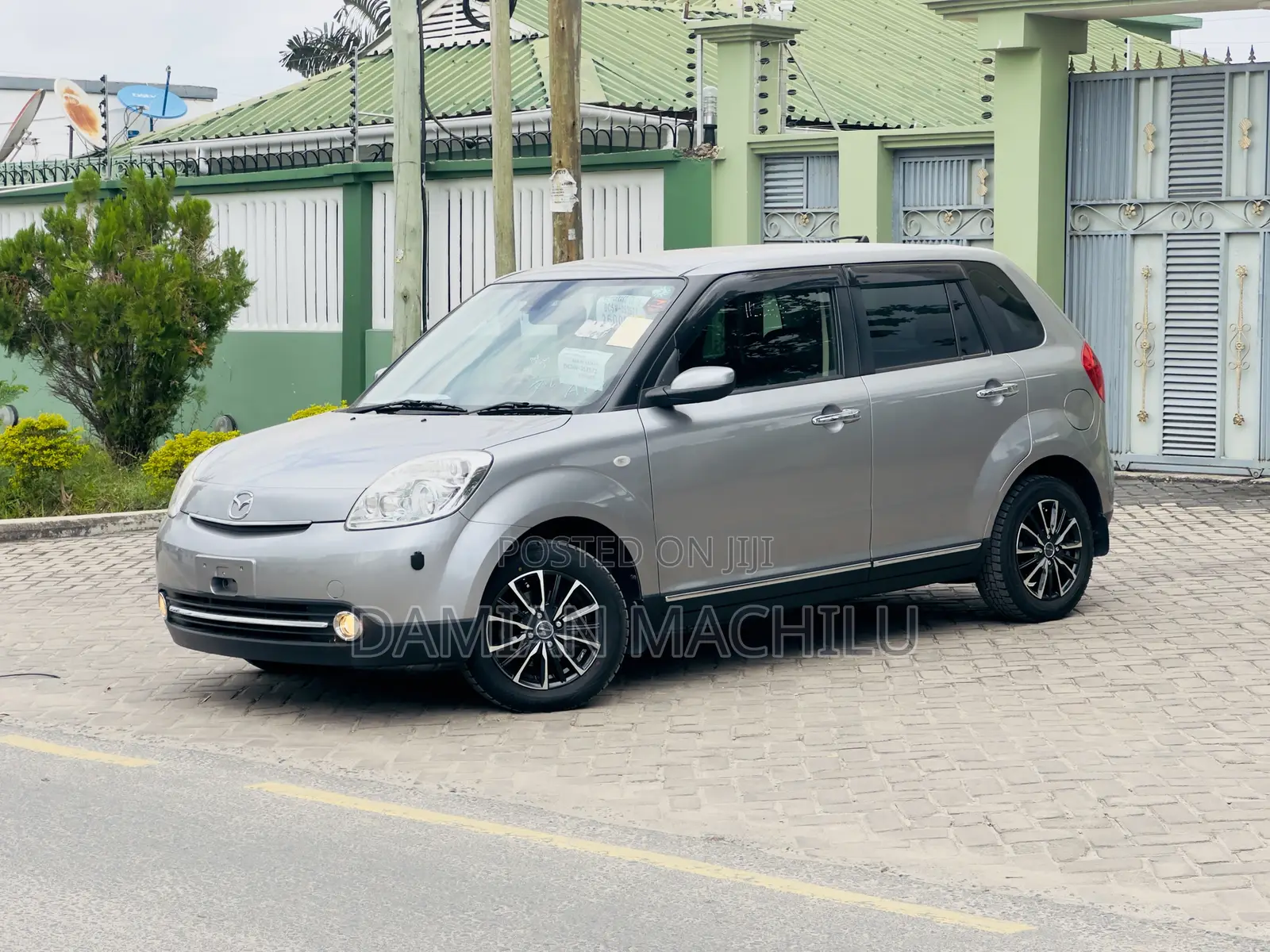 Mazda Verisa 2011 Gray