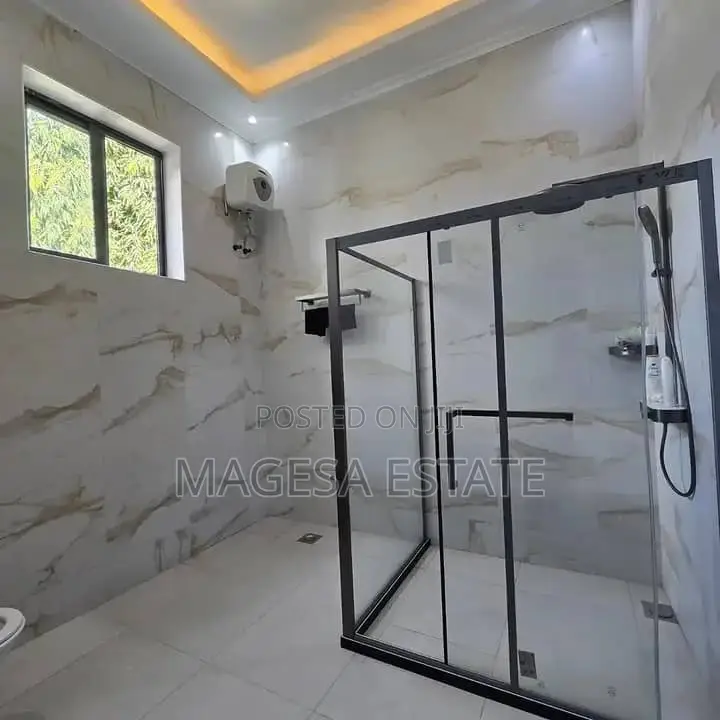 5bdrm House in Mbweni for sale