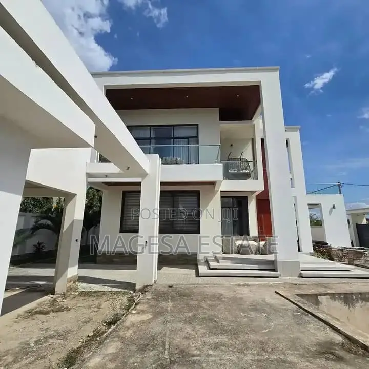 5bdrm House in Mbweni for sale