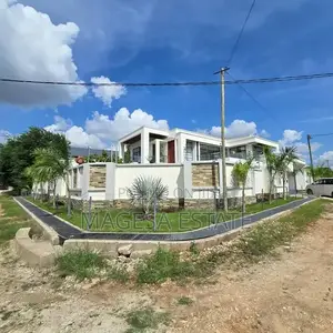 5bdrm House in Mbweni for sale