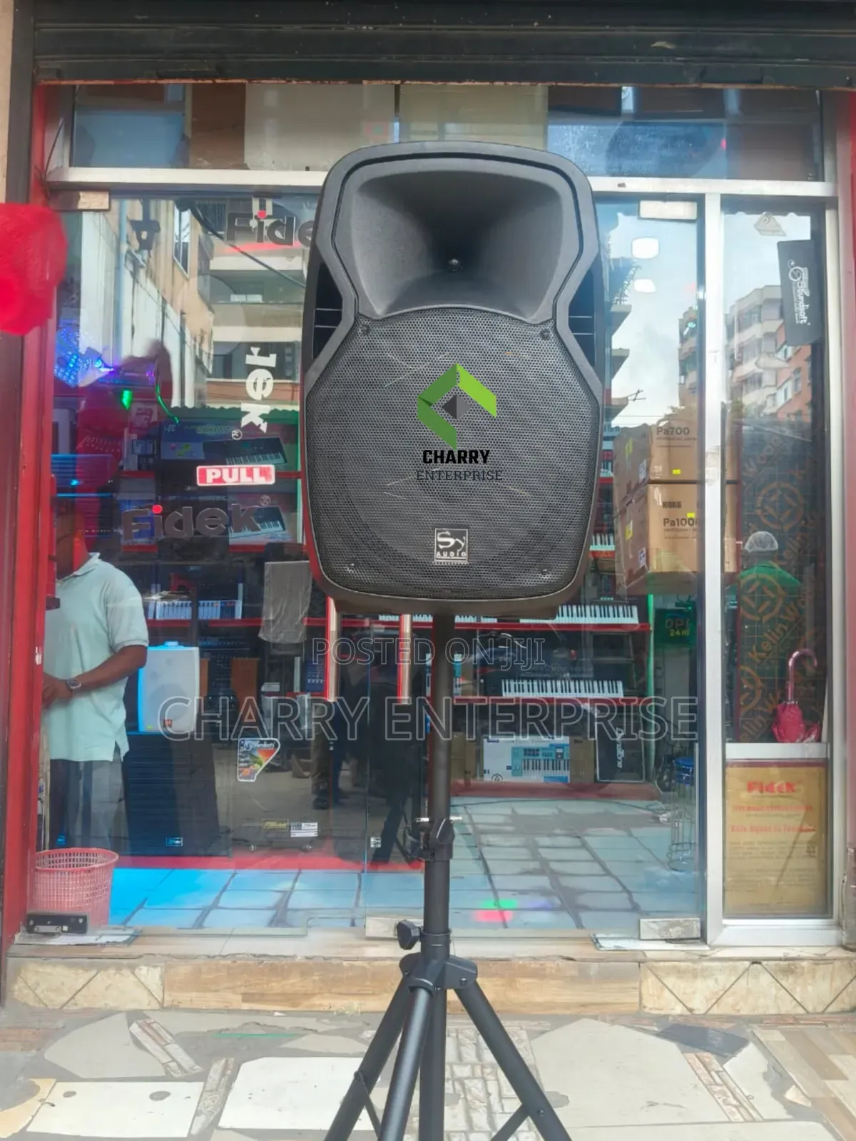 Sy Audio 15" Powerful Rechargeable Speaker Stand
1500w for Business