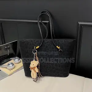 Medium Handbag