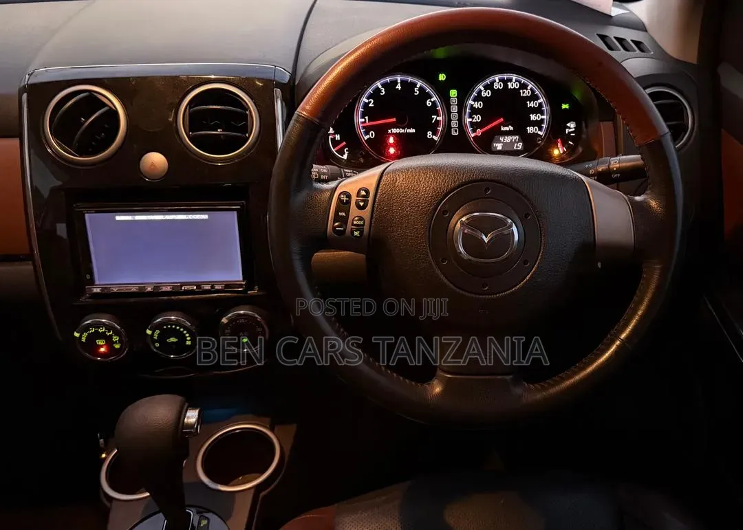 Mazda Verisa 2009 Silver