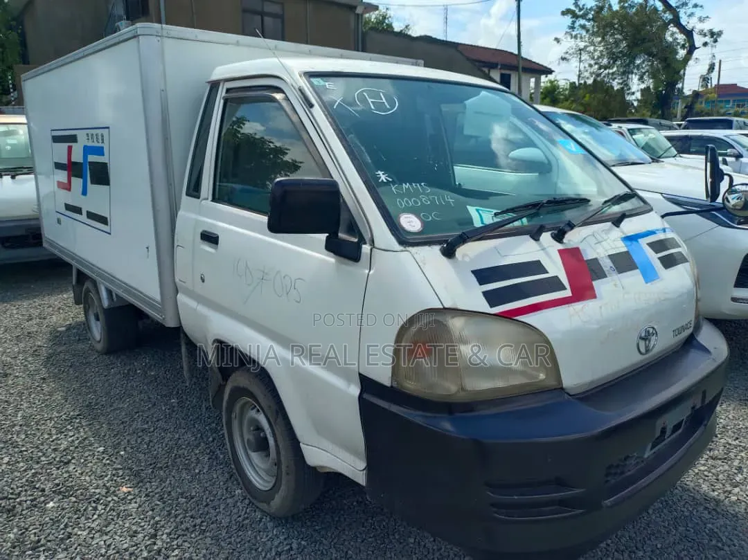 Toyota TownAce 2002 White