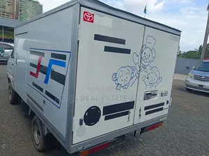 Toyota TownAce 2002 White