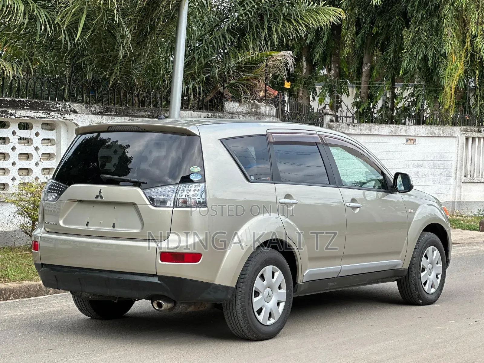 Mitsubishi Outlander 2008 Gold