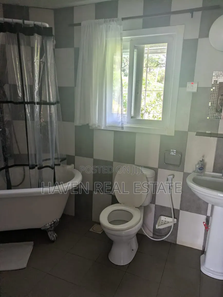 Furnished 4bdrm Villa in Masaki for rent