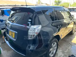 Toyota Vanguard 2011 Black