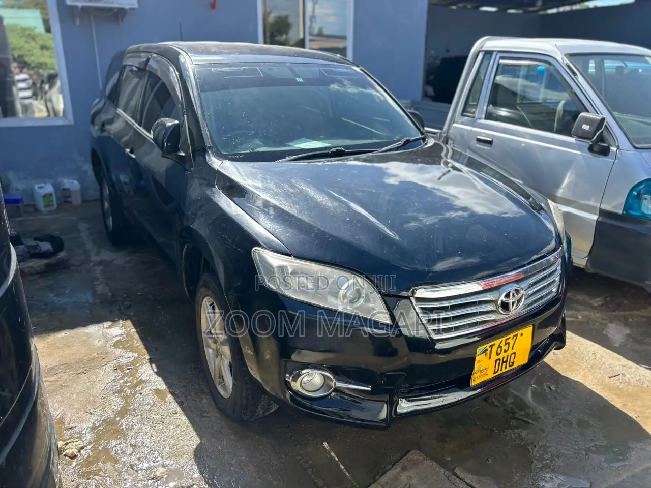 Toyota Vanguard 2011 Black