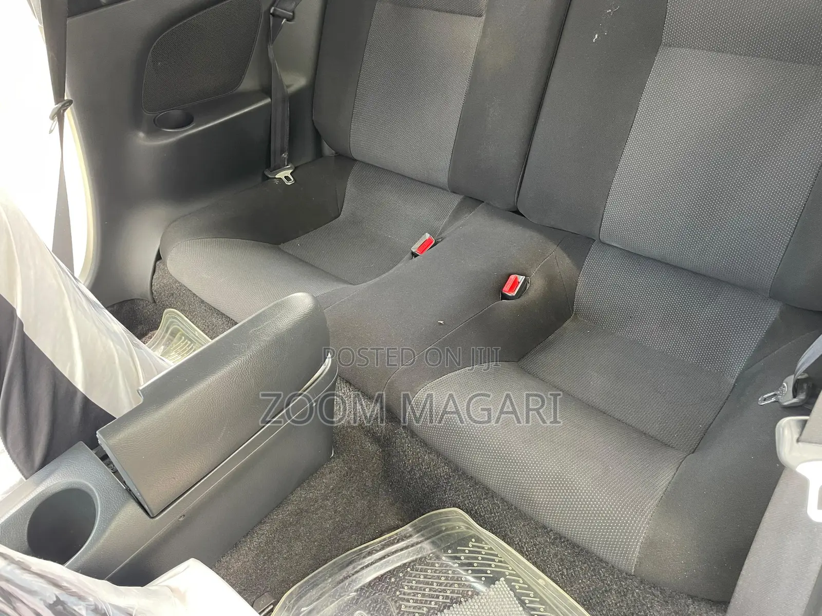 Toyota Vanguard 2011 Black