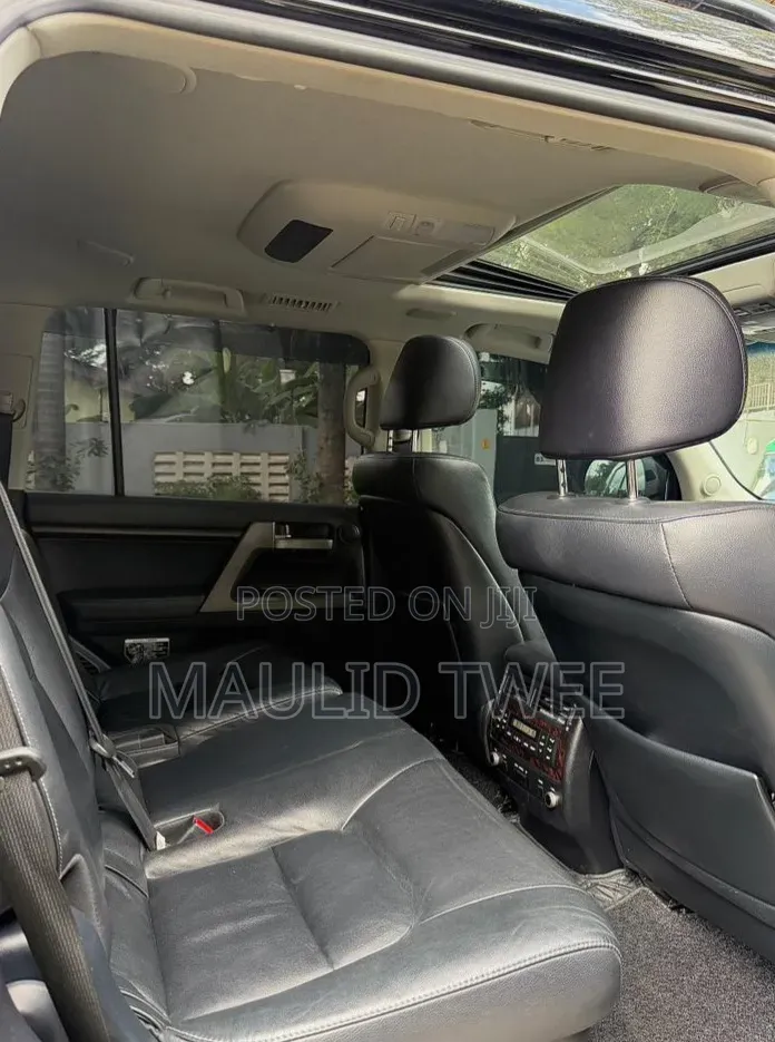 Toyota Land Cruiser 2012 Black