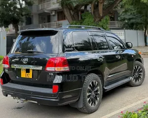 Toyota Land Cruiser 2012 Black