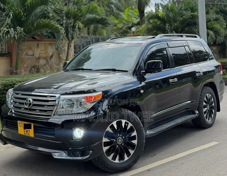 Toyota Land Cruiser 2012 Black