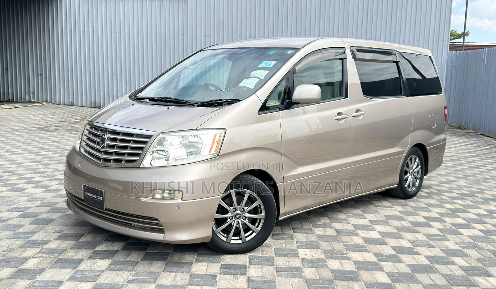 Toyota Alphard 2002 Gold
