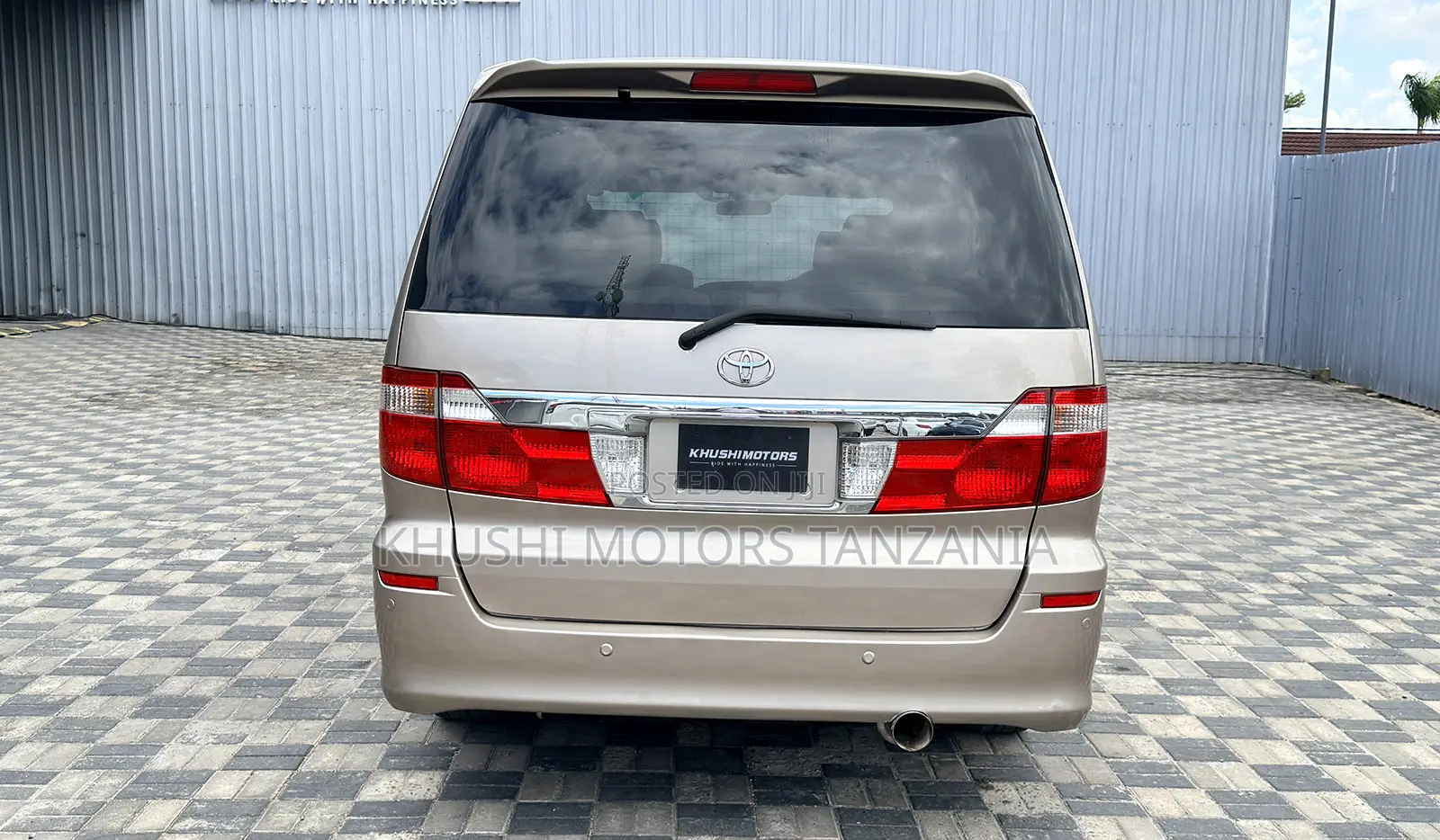 Toyota Alphard 2002 Gold