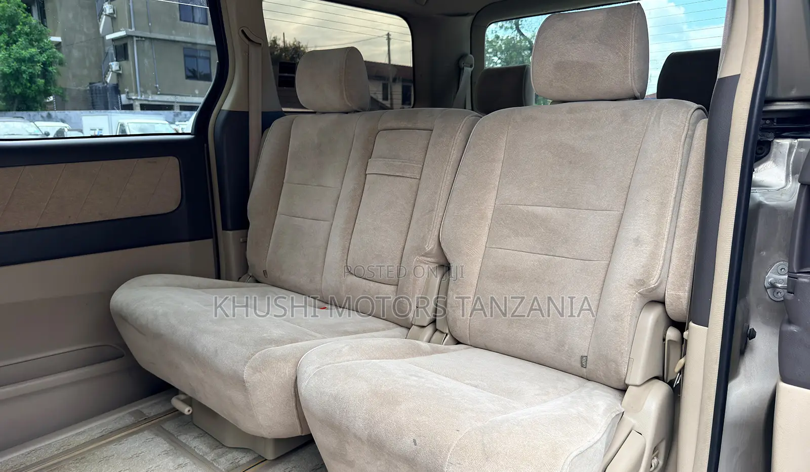 Toyota Alphard 2002 Gold