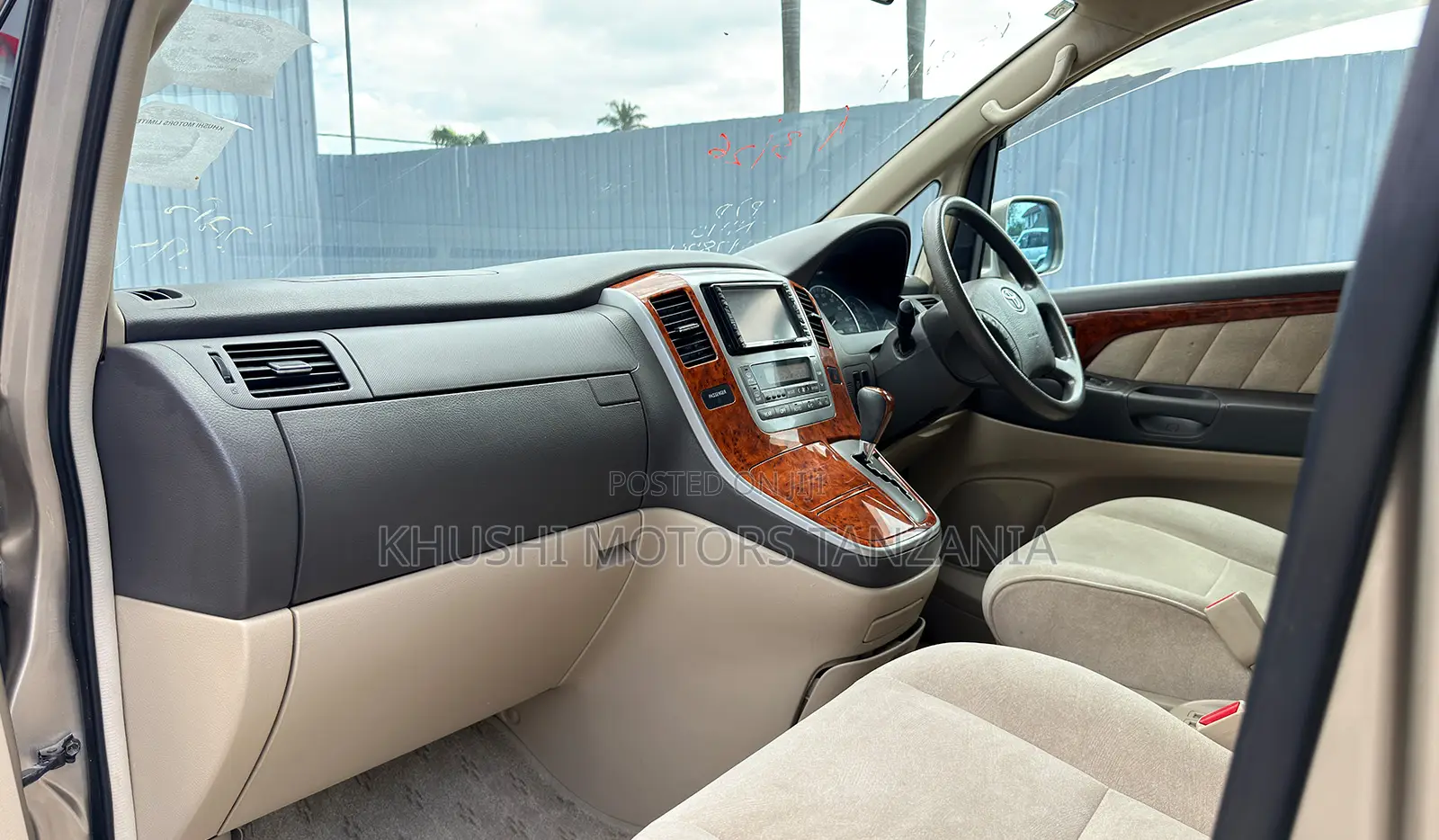 Toyota Alphard 2002 Gold
