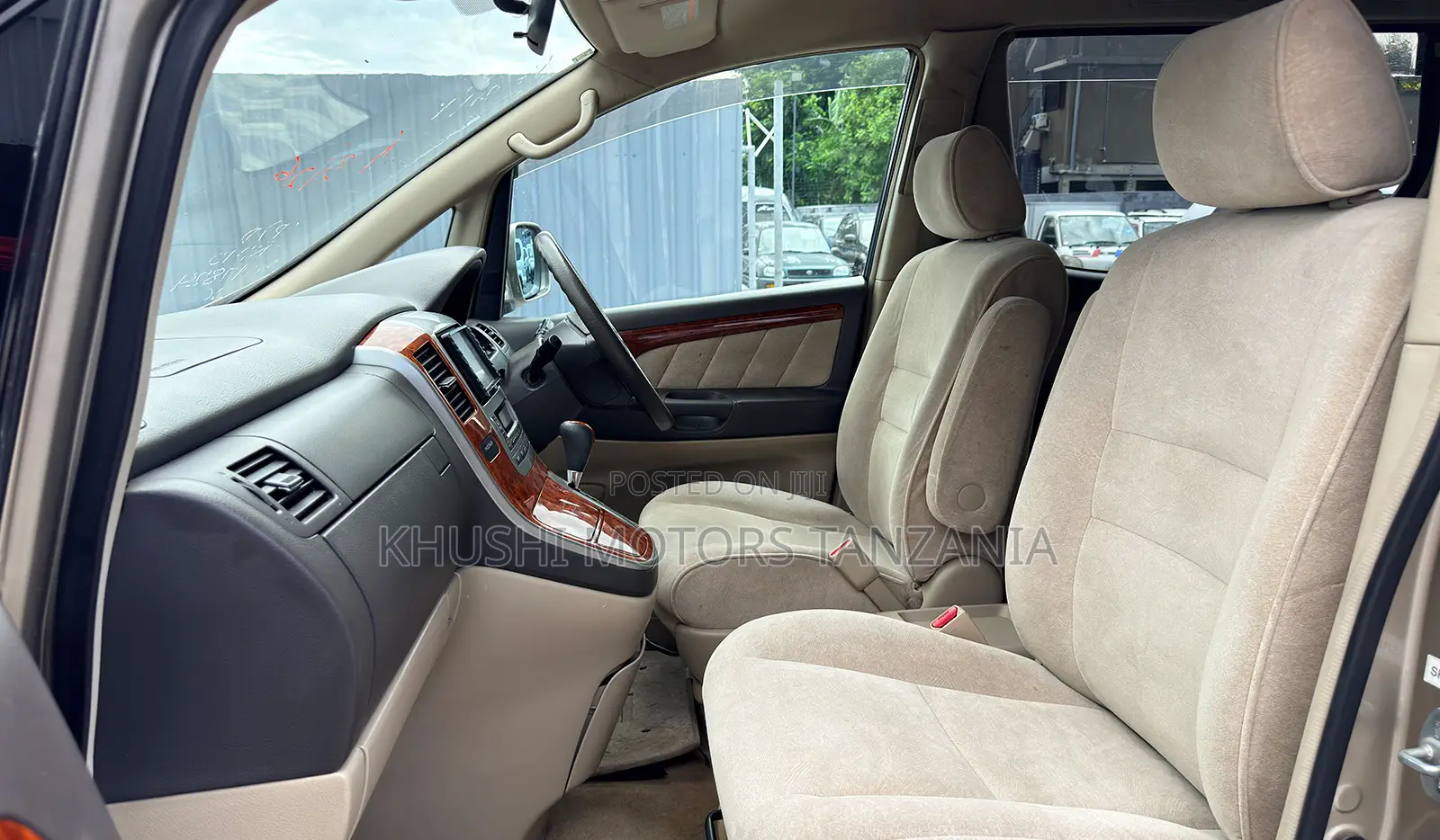 Toyota Alphard 2002 Gold