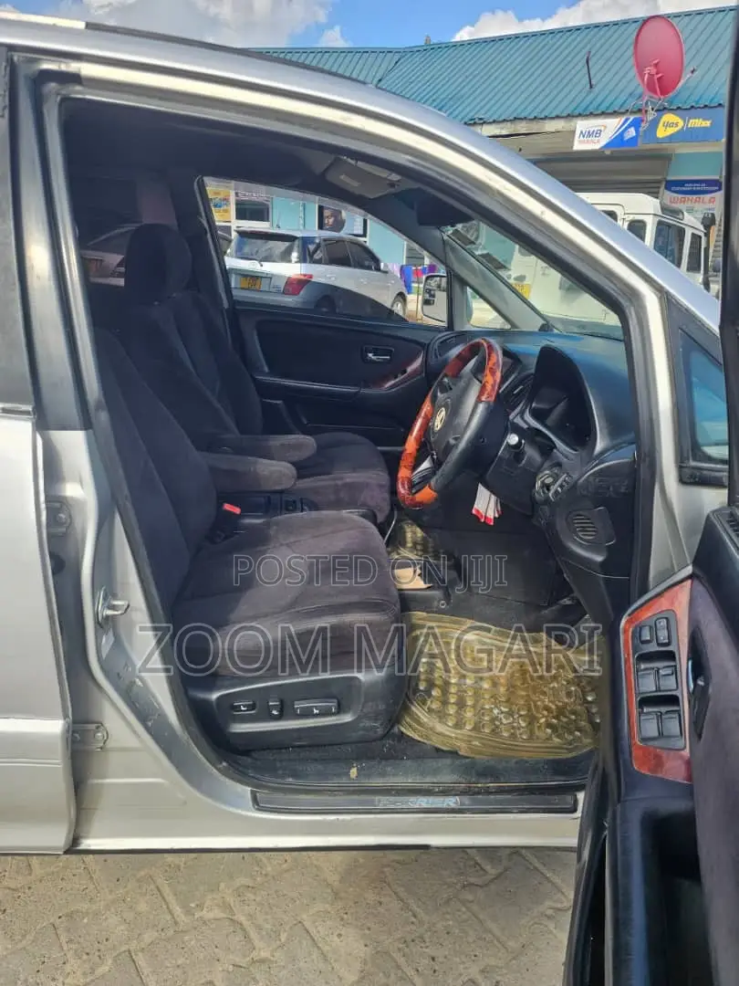 Toyota Harrier 2003 Silver