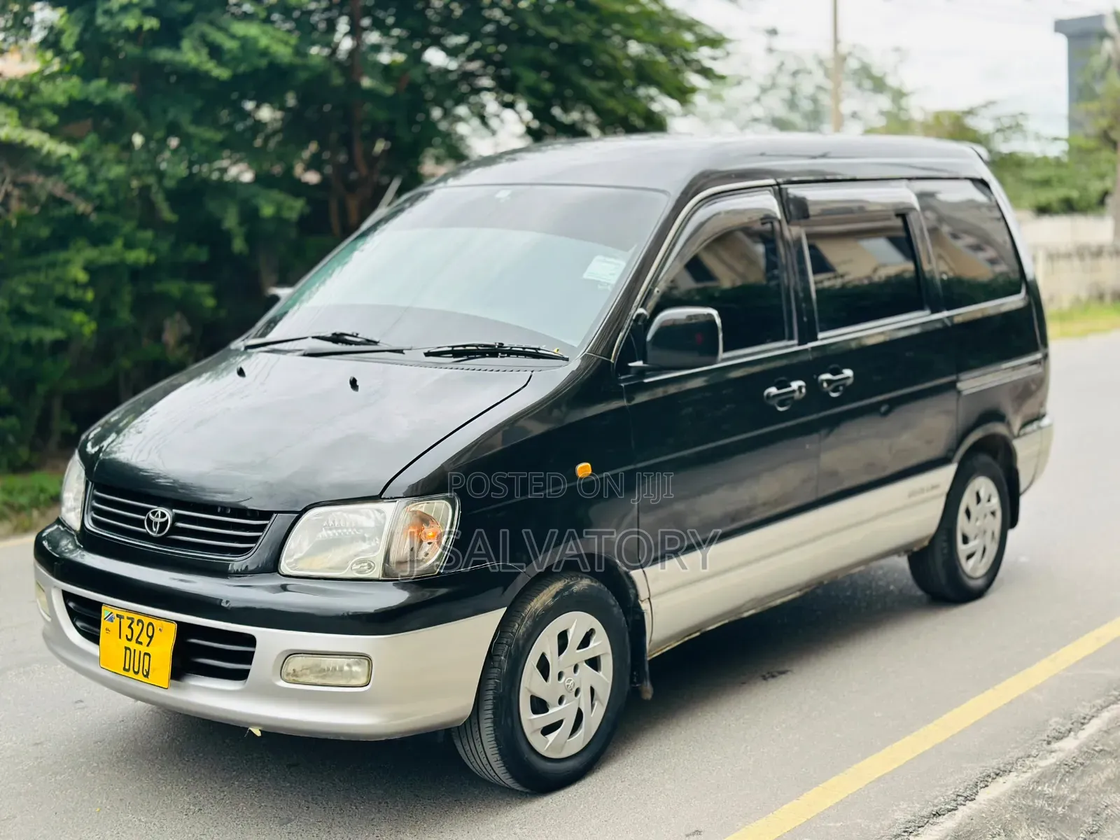 Toyota Noah 2001 Black