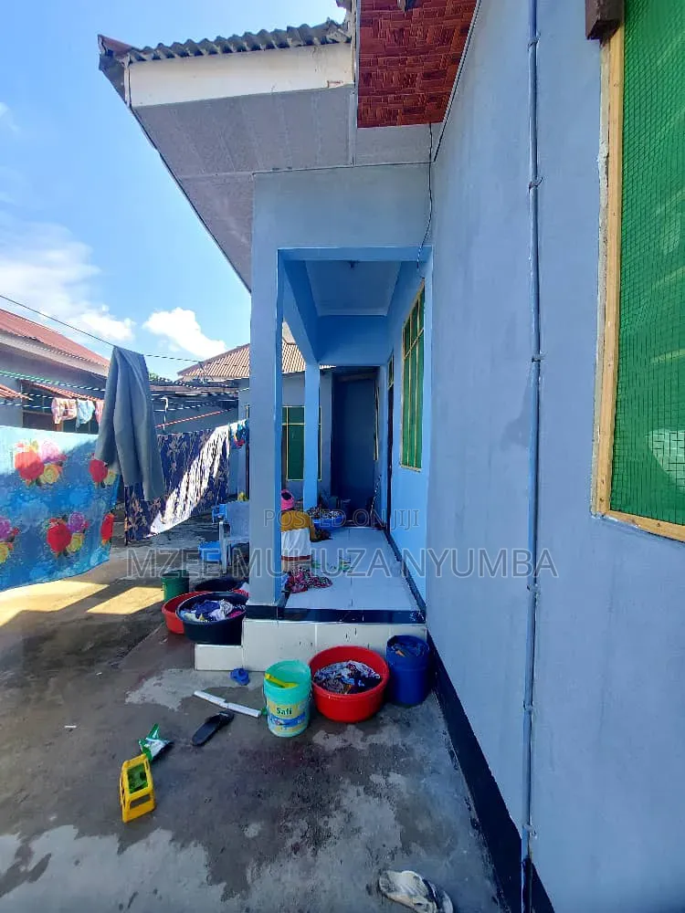 9bdrm House in Mkondogwa, Mbagala for rent