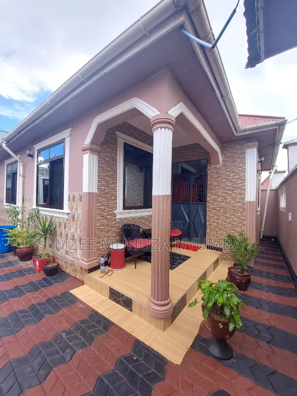 3bdrm House in Mkondogwa, Mbagala for sale