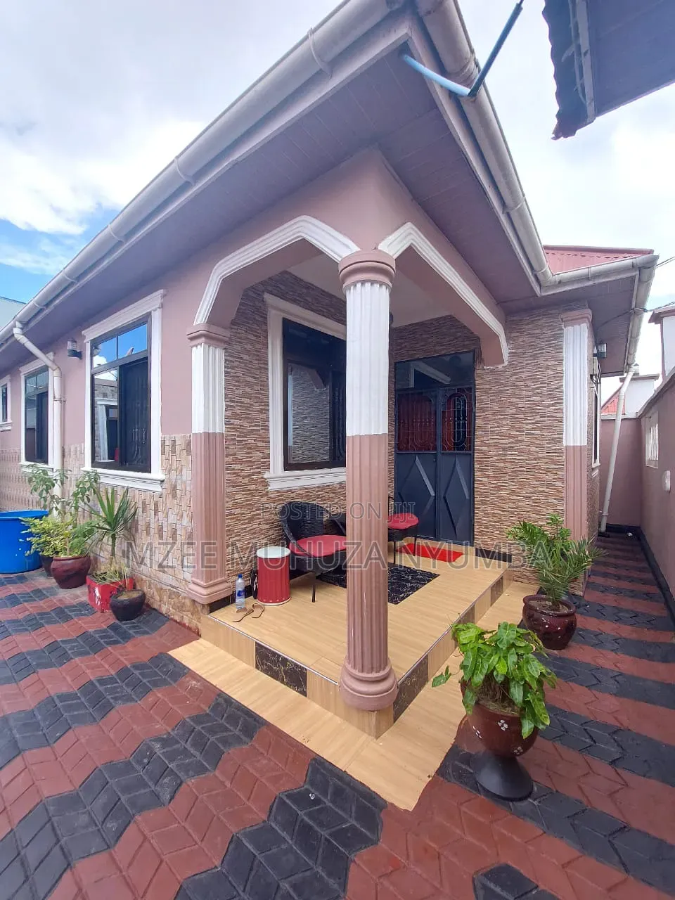 3bdrm House in Mkondogwa, Mbagala for sale
