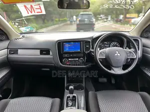 Mitsubishi Outlander 2012 White