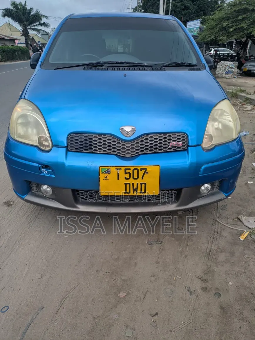Toyota Vitz 2006 Blue