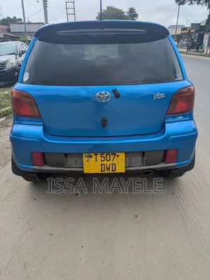 Toyota Vitz 2006 Blue