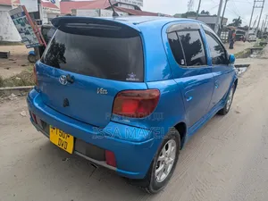 Toyota Vitz 2006 Blue