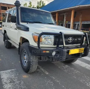 Toyota Land Cruiser 2018 White