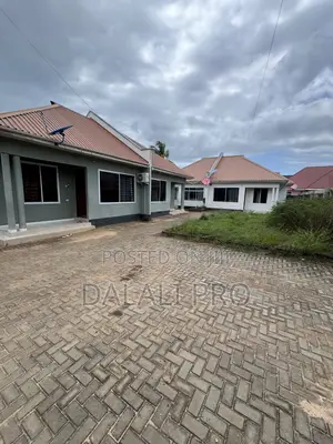 8bdrm Apartment in Kigamboni for sale