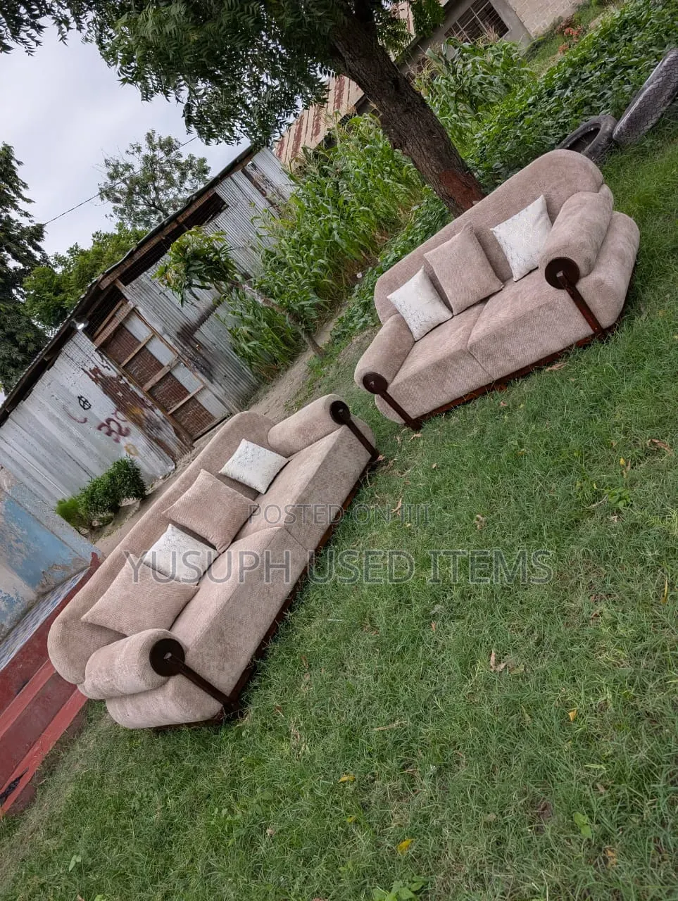 Sofa Set // 3:2 // Spring // Fibers // Mpyaaa Siyo Used //