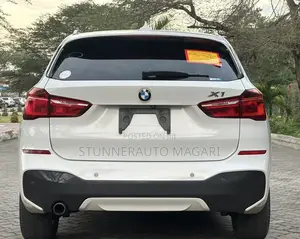 BMW X1 xDrive28i AWD 2016 Pearl