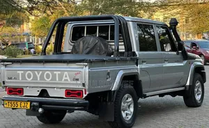 Toyota Land Cruiser 2017 Silver